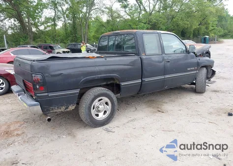 1995 Dodge Ram 1500 z USA, uszkodzony, nr VIN 3B7HC13Y2SM187601
